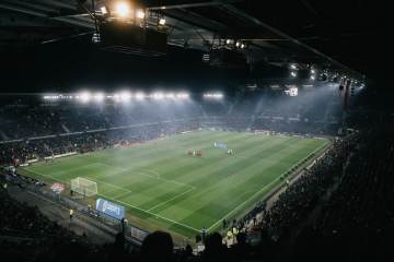 9年投入5800万！董路没教练证却带足球小将夺冠 孙继海：马戏团｜欧亿体育官方网站（配图示意）
